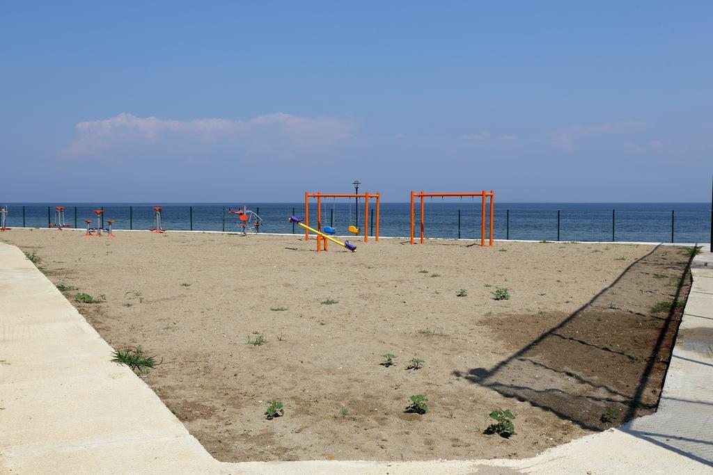 Rizom Tatil Koyu Hotel Samanli Exterior foto