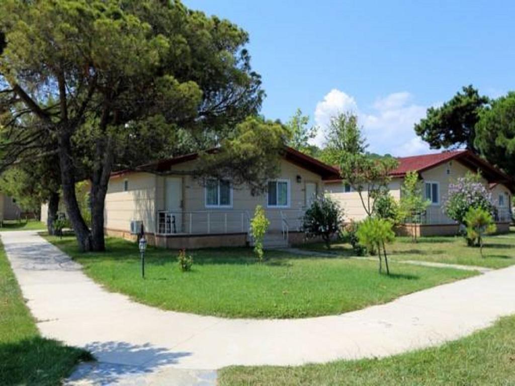 Rizom Tatil Koyu Hotel Samanli Exterior foto